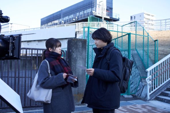 【レポート】松村北斗×今田美桜、初共演で魅せた圧巻の化学反応！W主演映画『白鳥とコウモリ』現場レポート＆メイキング写真解禁
