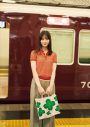 日向坂46小坂菜緒『B.L.T.10月号』の表紙・巻頭に登場！上京してから感じた街の魅力や幼少期の思い出、彼女のルーツを紐解くエピソードも - 画像一覧（4/5）