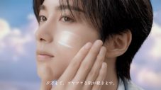 INI尾崎匠海が至近距離まで接近！「メイクに『肌の温度』って気にしてた？」 - 画像一覧（14/19）