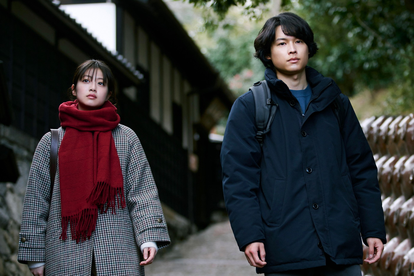 松村北斗×今田美桜W主演映画『白鳥とコウモリ』“禁断”のバディが誕生する瞬間を収めた本編映像＆あらたな場面写真解禁