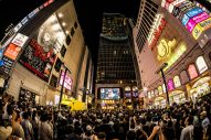 【ライブレポート】新宿・歌舞伎町が白熱！『ブンブンサテライツ “川島道行生誕祭” 新宿歌舞伎町野外フリーライブ』が大盛況で幕 - 画像一覧（8/11）