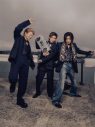 Number_i3人の自然な表情や距離感、ふとした瞬間の笑顔まで！『ヌメロ・トウキョウ』で全20ページ特集 - 画像一覧（5/8）