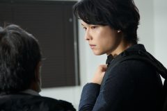松村北斗×今田美桜『白鳥とコウモリ』撮影現場を語る。「ものすごく信頼感がありました」（松村）メイキング写真も公開