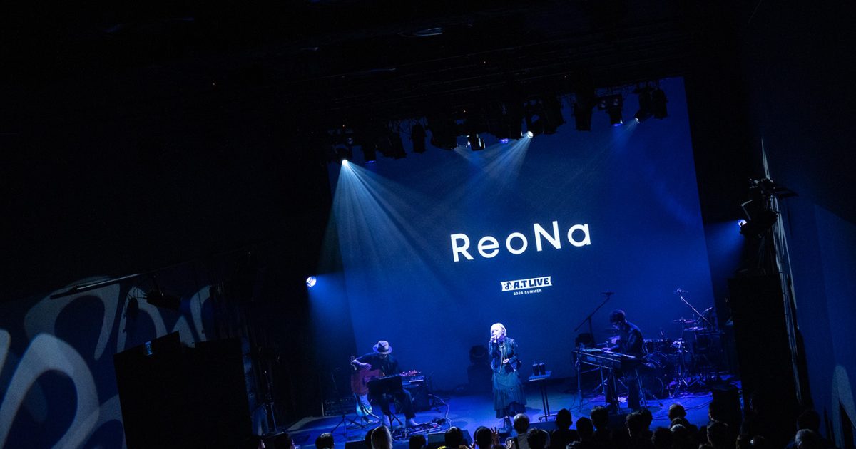 ライブレポート】ReoNa、デビュー8周年当日に『animate Theater LIVE