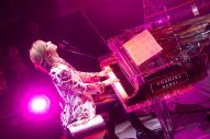 【ライブレポート】YOSHIKIディナーショーにMIYAVI、清春、竹中雄大、PATA集結！涙で感謝する場面も - 画像一覧（14/25）