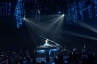 【ライブレポート】YOSHIKIディナーショーにMIYAVI、清春、竹中雄大、PATA集結！涙で感謝する場面も - 画像一覧（15/25）