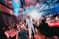 【ライブレポート】YOSHIKIディナーショーにMIYAVI、清春、竹中雄大、PATA集結！涙で感謝する場面も - 画像一覧（22/25）