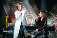 【ライブレポート】YOSHIKIディナーショーにMIYAVI、清春、竹中雄大、PATA集結！涙で感謝する場面も - 画像一覧（24/25）