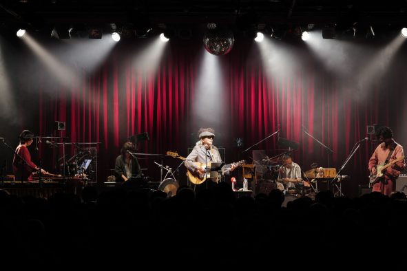 【ライブレポート】細野晴臣、USツアー開幕前にプレリュードライブを開催！SKETCH SHOW「Stella」セルフカバーを初披露