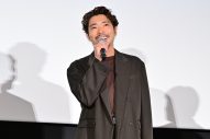 【レポート】松村北斗×今田美桜、映画『白鳥とコウモリ』公開前夜祭に登壇！原作者・東野圭吾からのメッセージも - 画像一覧（4/7）