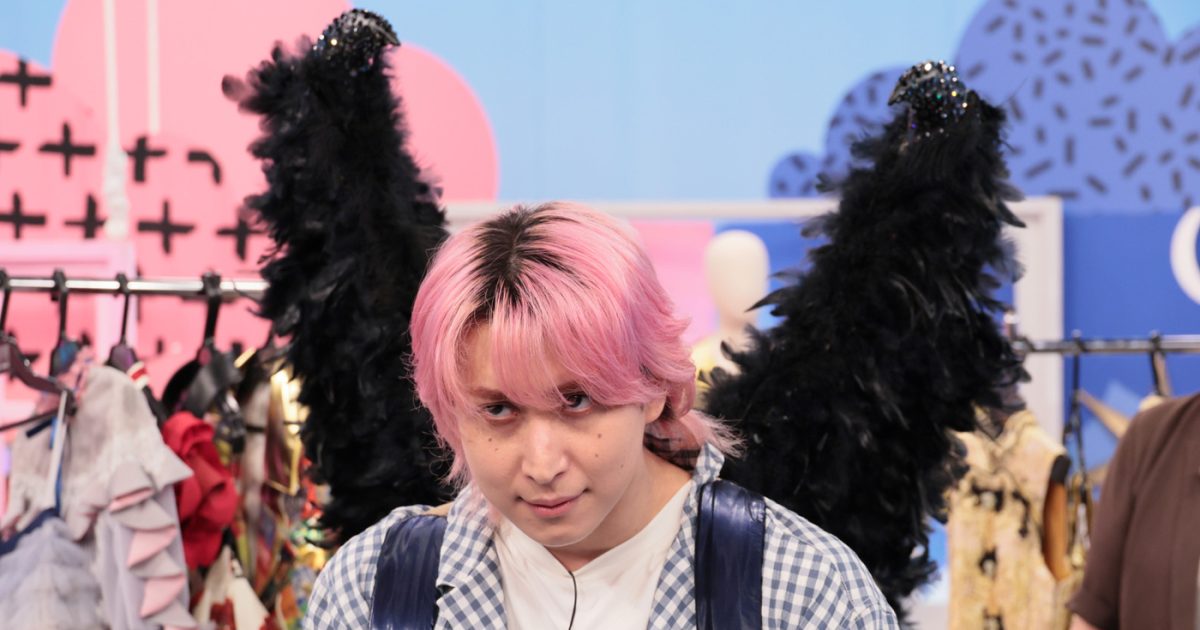 佐久間大介(Snow Man)×安田章大（SUPER EIGHT）が「ステージ衣装」の