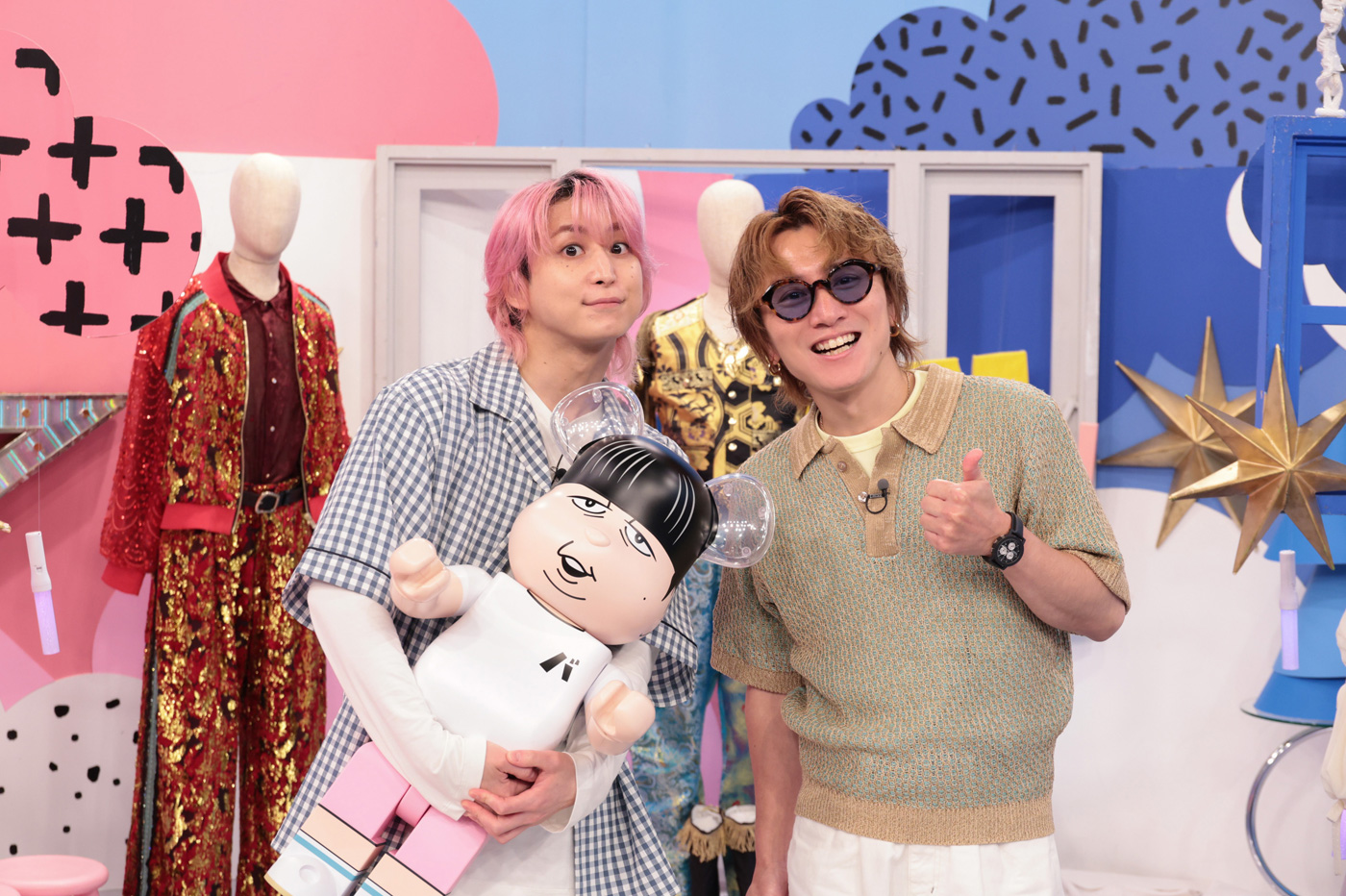 佐久間大介(Snow Man)×安田章大（SUPER EIGHT）が「ステージ衣装」の世界を深掘り！安田の“フリーダムすぎる”製作秘話を披露