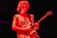 【ライブレポート】ONE OK ROCK、世界53都市で約80万人を動員したツアー完走！「今日は悔い残すなよ！」（Taka） - 画像一覧（7/9）