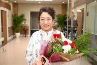timelesz松島聡が産婦人科医を演じる『ファーストクライ 母子救命救急班』主演比嘉愛未をはじめ、母子救命救急班がクランクアップ - 画像一覧（2/8）