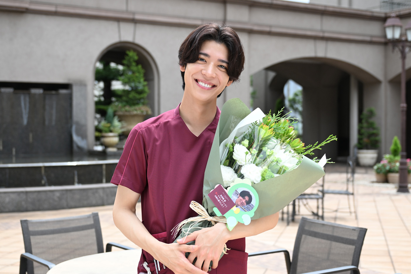 timelesz松島聡が産婦人科医を演じる『ファーストクライ 母子救命救急班』主演比嘉愛未をはじめ、母子救命救急班がクランクアップ