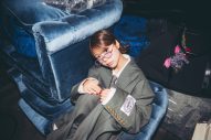asmi、音と動きがぴったり揃った音ハメが気持ちよすぎる「アプデキュート」MV公開 - 画像一覧（1/2）