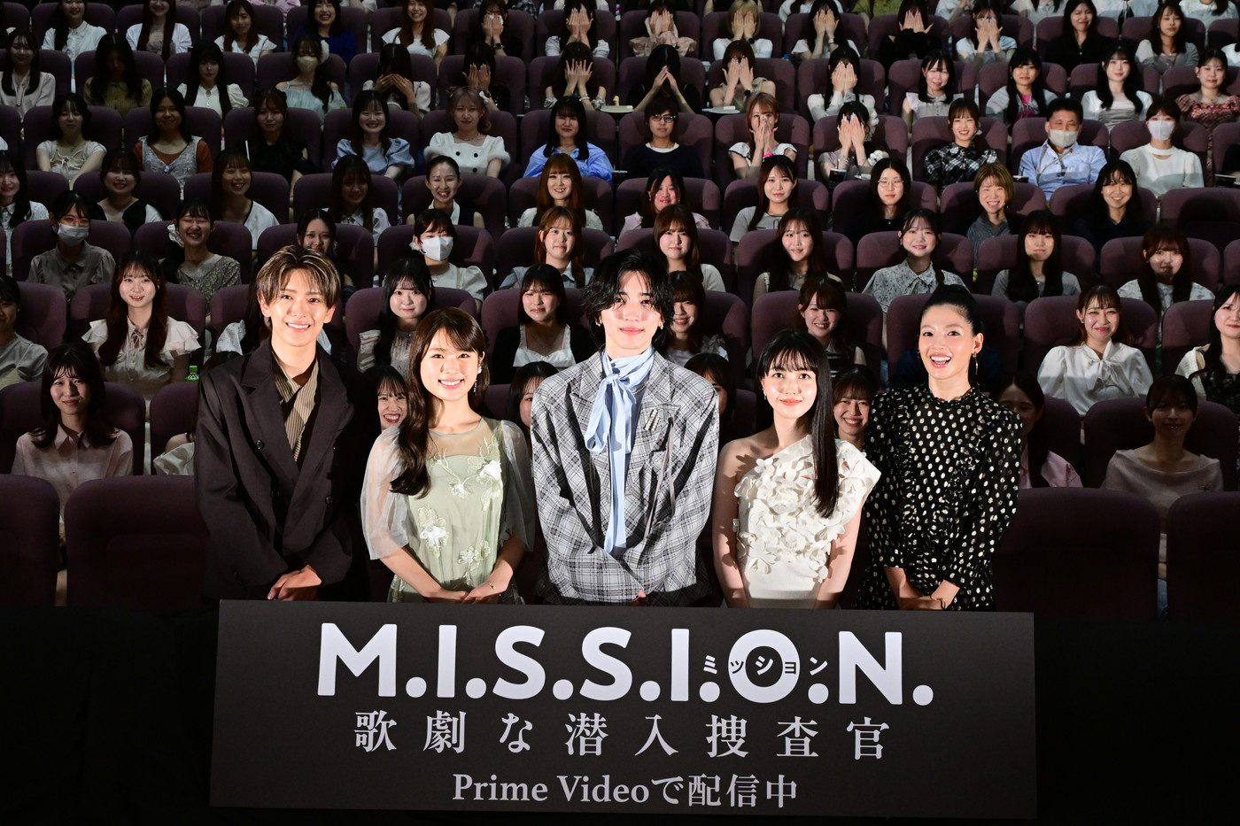 【レポート】道枝駿佑美脚説を久保史緒里＆石井杏奈が提唱！「（女装して客席に潜んでいても）めっちゃ足がきれいだから紛れそう」