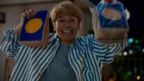 香取慎吾、念願のマクドナルドCMに初出演！「夢が叶いました！」「月見バーガーと同期です！」