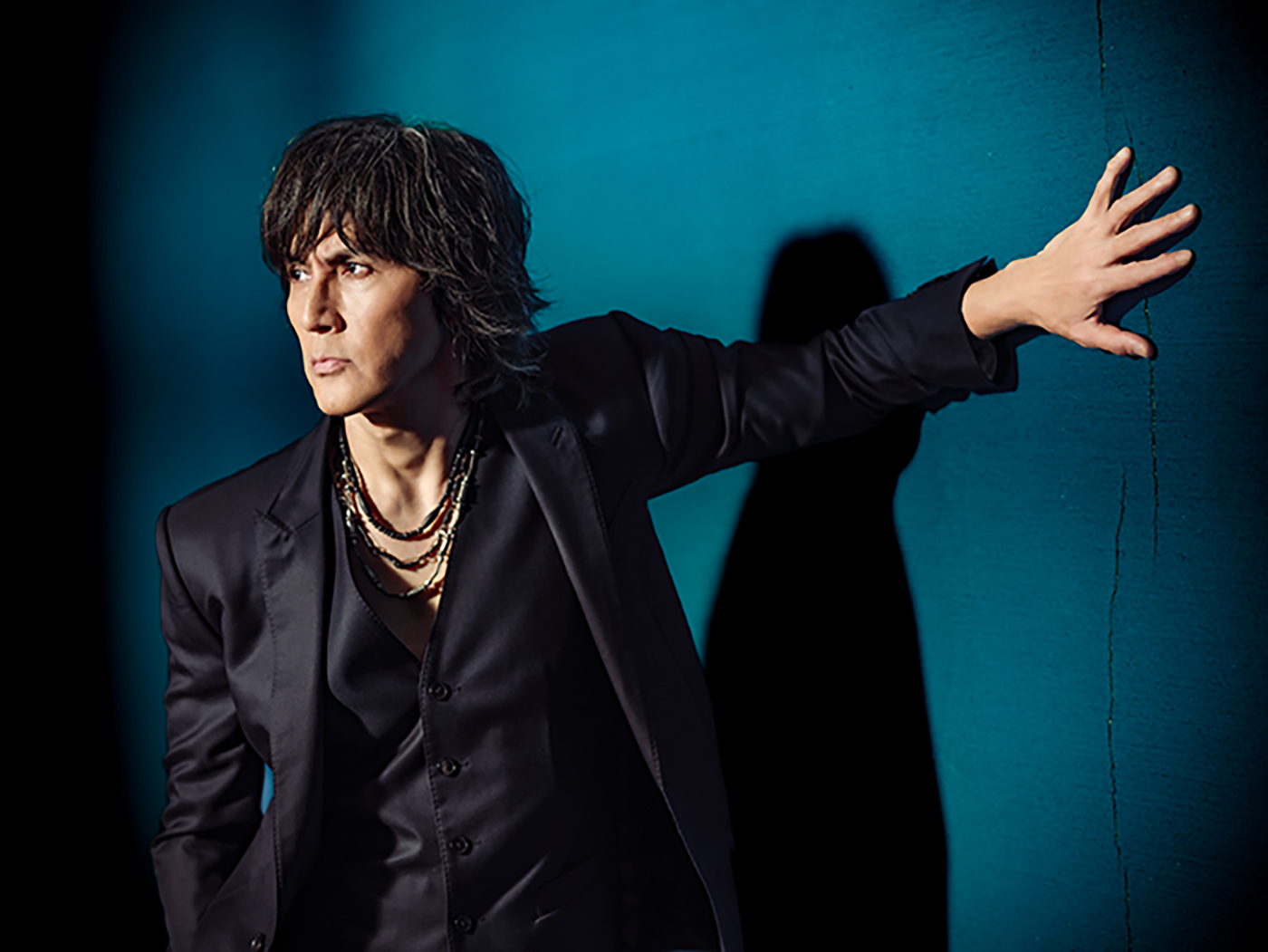 稲葉浩志、ソロアルバム全6作品をアナログレコード化！2027年1月から6ヵ月連続リリース