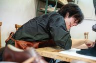 松田元太（Travis Japan）主演ドラマ『はだかんぼうたち』靴職人に弟子入りした松田が驚異的な器用さを発揮 - 画像一覧（2/4）