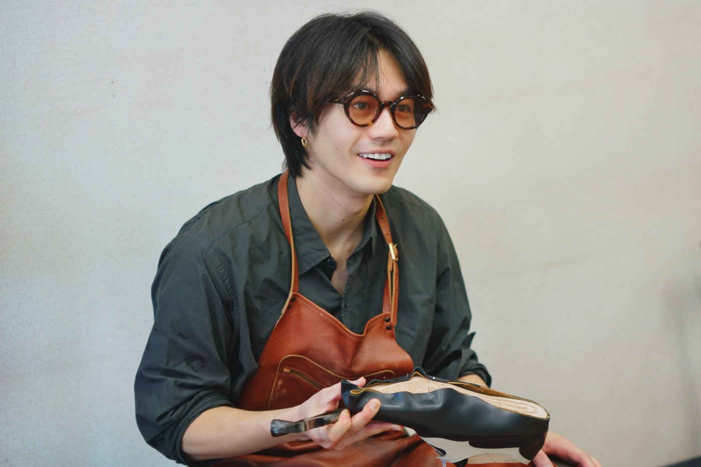 松田元太（Travis Japan）主演ドラマ『はだかんぼうたち』靴職人に弟子入りした松田が驚異的な器用さを発揮