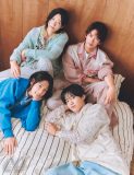 モナキ4人で『CanCam』初登場！チルな“OFF時間”を独占撮り下ろし