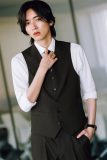 なにわ男子道枝駿佑、スーツ姿で『Oggi』人気企画に登場！「僕の思う“王子”は中島健人くん」