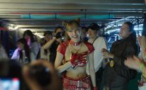 BLACKPINK・LISA初ドキュメンタリー映画『ALWAYS LALISA』素顔満載の日本予告映像公開 - 画像一覧（2/3）