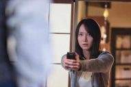 5人の女たちが北村匠海に死に物狂いで飛びかかる！映画『シャドウワーク』倒されても、ひるんでも、猛然と食らいつく、壮絶な乱闘シーン公開 - 画像一覧（1/11）
