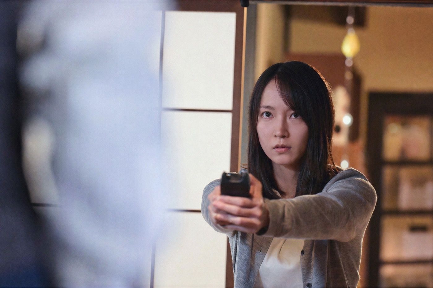 5人の女たちが北村匠海に死に物狂いで飛びかかる！映画『シャドウワーク』倒されても、ひるんでも、猛然と食らいつく、壮絶な乱闘シーン公開
