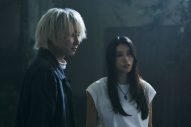 鎖で拘束された吐夢（佐久間大介）と輪花（土屋太鳳）。映画『マッチング TRUE LOVE』新場面写真解禁＆前作『マッチング』地上波初放送決定 - 画像一覧（1/6）