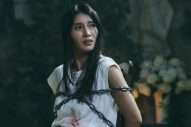 鎖で拘束された吐夢（佐久間大介）と輪花（土屋太鳳）。映画『マッチング TRUE LOVE』新場面写真解禁＆前作『マッチング』地上波初放送決定 - 画像一覧（3/6）