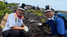 相葉雅紀とヒロミが富士山を大掃除！エアコンやテレビ、はたまた浴槽まで、なぜここにあるのかわからないゴミの数々に「誰か住んでた!?」 - 画像一覧（5/6）
