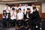 Snow Man深澤辰哉＆渡辺翔太、全校生徒2,000人の“学校かくれんぼ”に参戦！「僕たち、コンサートで5万人くらい相手にしているので大丈夫です！」 - 画像一覧（2/6）