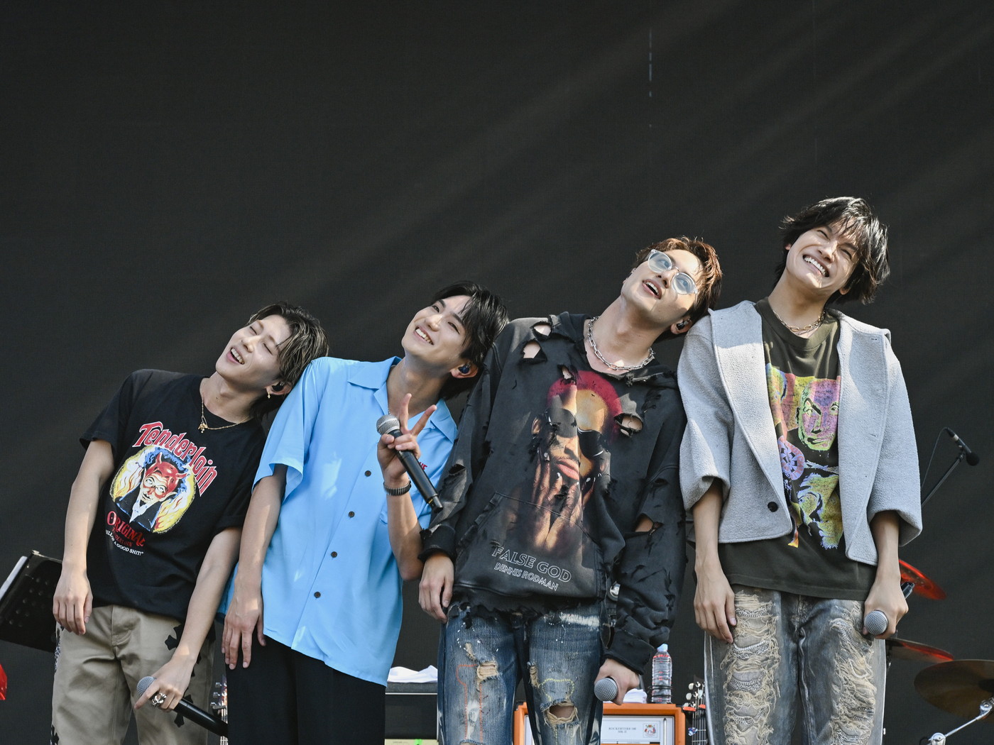 【ライブレポート】Aぇ! group初の海外フェスで“らしさ”全開のパフォーマンス！「全力でかかってこいよ！」