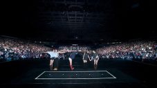LE SSERAFIM、米国ツアーで撮影したユニークな記念ショットが話題に！都市名のアルファベットを全身で表現 - 画像一覧（2/9）