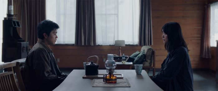 ファン（井口理）の真っ直ぐな思いに、元アイドル（深川麻衣）が心揺れる。映画『逃げろお嬢さん』本編映像解禁