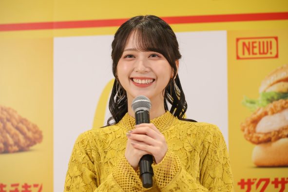 ＝LOVE佐々木舞香、マクドナルド新レギュラー発表会に登壇！CMでは阿部寛のダンディすぎるアドリブに佐々木舞香が感激