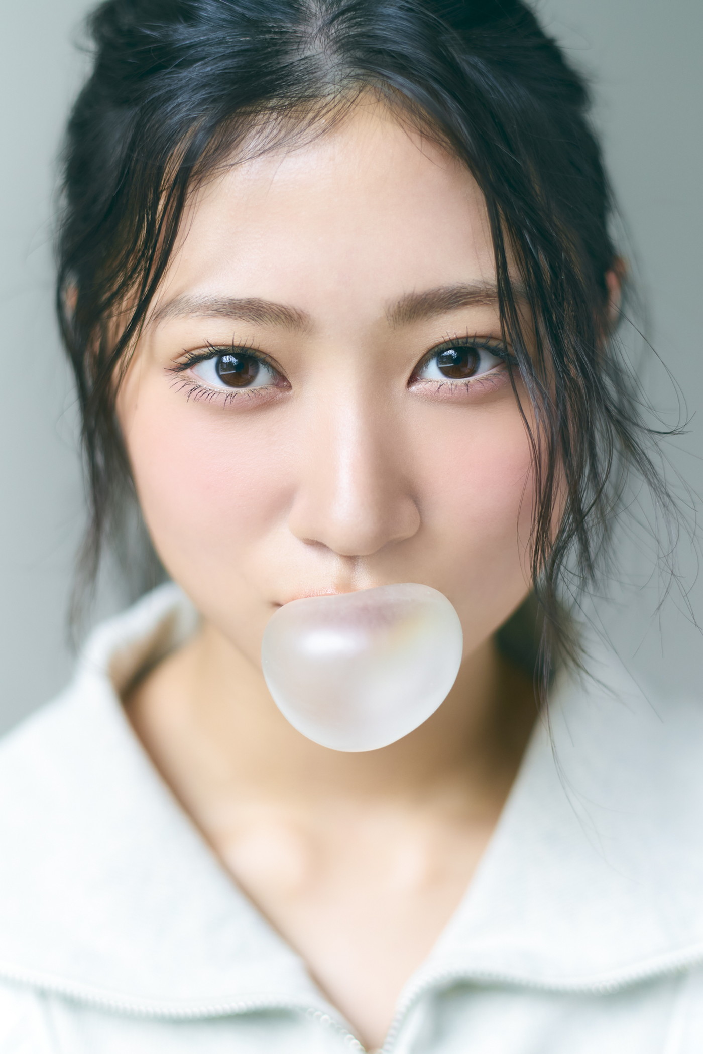 乃木坂46 6期生にフォーカスしたグラビア企画『6期生グラビア Nogizaka Colors』8人目は川端晃菜