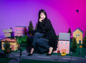 雨宮天、客席と近い距離感で歌やトークを届けるあらたな挑戦『Room Theory』がライブ映像作品化 - 画像一覧（2/2）