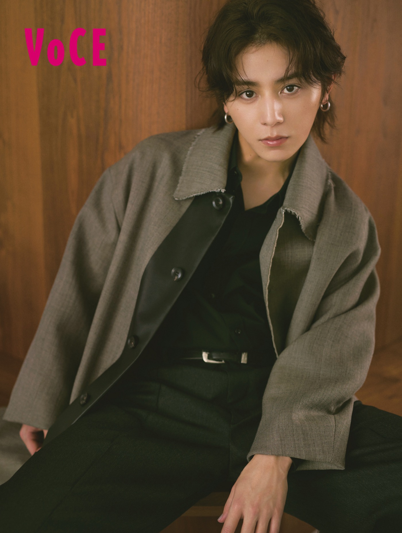 山田涼介が『VOCE』連載で魅せるツヤを重ねたメイク＆モダンルック「特に違いを感じたのは涙袋」