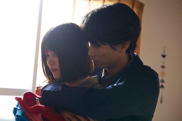 兵頭（田中樹）が背後から優しくバックハグ！ドラマ『ハイド＆シーク 0秒前の彼女』第3話あらすじ＆場面写真解禁