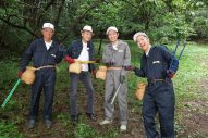 相葉雅紀が「マナブのおうち」で栗拾い！鎧塚シェフ直伝“秋の絶品スイーツ”作りにも挑戦 - 画像一覧（1/3）