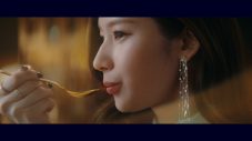 TWICE・SANAがご褒美時間の余韻に浸る。ハーゲンダッツ新WebCM公開！「スローモーションで撮影したのは初めて」 - 画像一覧（3/11）