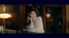 TWICE・SANAがご褒美時間の余韻に浸る。ハーゲンダッツ新WebCM公開！「スローモーションで撮影したのは初めて」 - 画像一覧（4/11）