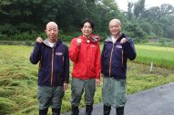 相葉雅紀がぬかるむ田んぼで稲刈りに大奮闘！脱穀・精米を経て新米を堪能「結構難しいな」（相葉） - 画像一覧（2/3）