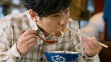 松岡昌宏と二宮和也がTVCM初共演！二宮が「もう戻れないです」とコメントする丸亀製麺の新TVCMが11月より全国で放送開始 - 画像一覧（4/6）