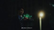 GReeeeN、街にはびこるバケモノに立ち向かう男性の奮闘を描く「バケモノ」MV公開 - 画像一覧（6/12）