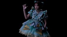 【独占写真有】CUTIE STREET・板倉可奈「みなさまをちょっぴり不気味で不思議な時間にお連れできていたら嬉しいです」“DOLL”を突き詰めた『HIGHLIGHT』 - 画像一覧（2/6）